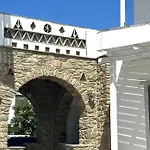 Alasi Tinos Jacuzzi 3* אגיוס יואניס