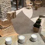 Alasi Tinos Jacuzzi מלון אגיוס יואניס