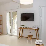 Alasi Tinos Jacuzzi 3* אגיוס יואניס